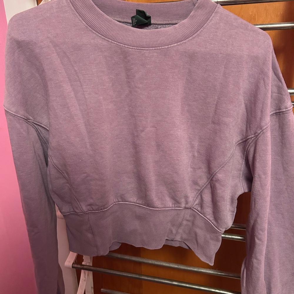 Wild Fable Lavender Cropped Sweatshirt